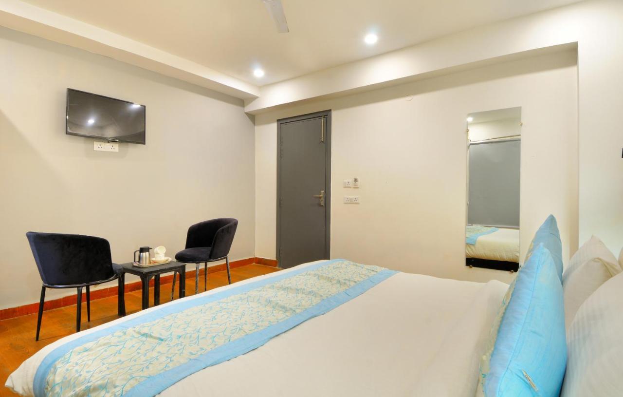 The Red York Hotel Ghaziabad Buitenkant foto