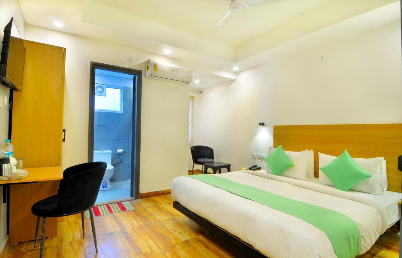 The Red York Hotel Ghaziabad Buitenkant foto